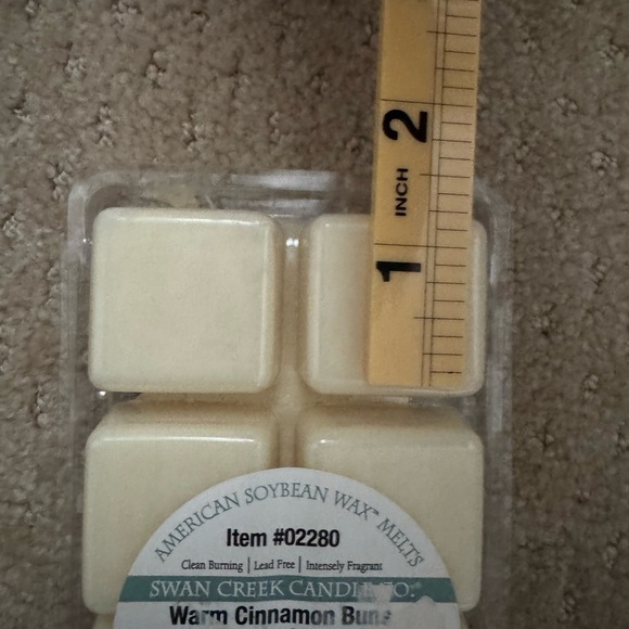 SWAN CREEK Warm Cinnamon Buns Scent Wax Break Apart Drizzle Candle Melts-NEW - Picture 4 of 4